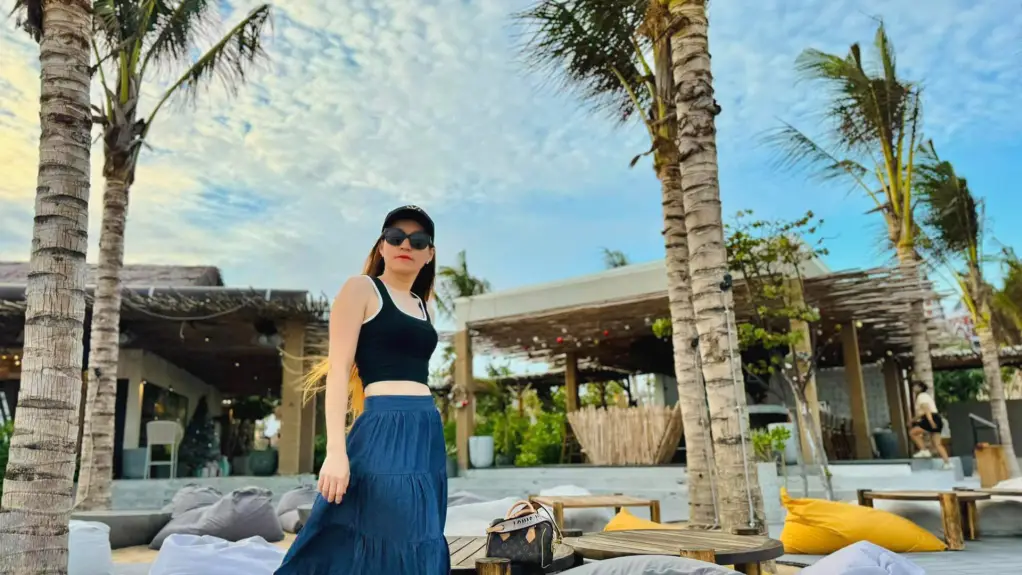 Review Aloha beach Club Phan Thiết