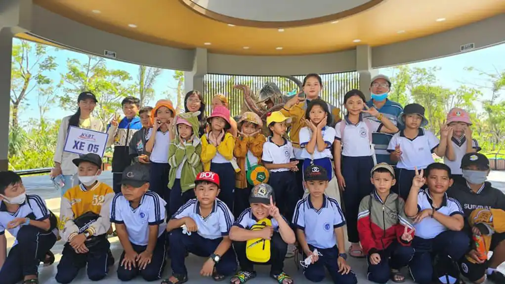 School Tour Dino Park