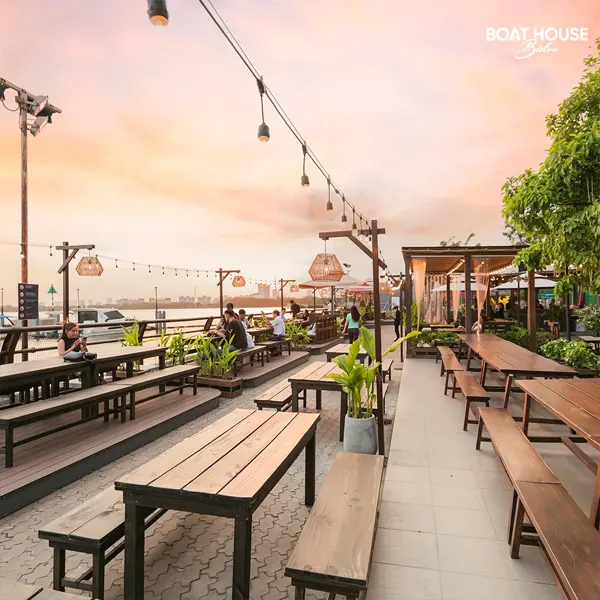 Boathouse Bistro Bình Khánh Quận 2