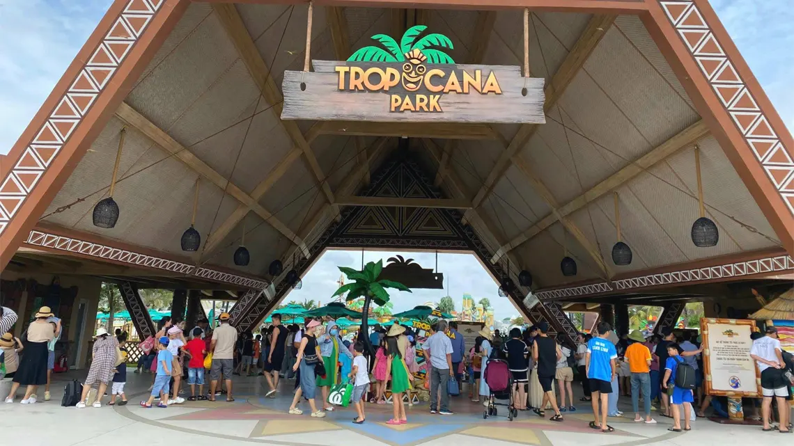 Tropicana Park công viên nước hồ Tràm