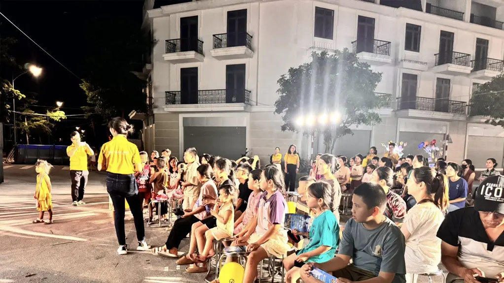 Sự kiên bơi vì nhân sinh Roxliving Aquamarine