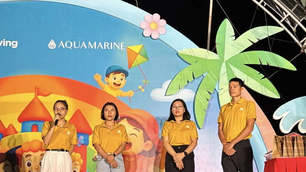 Cuối tuần bùng nổ roxliving Aquamarine
